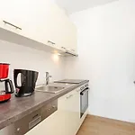 4 Laura By Interhome Apartamento *