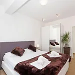 4 Laura By Interhome Apartamento