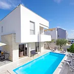 4 Laura By Interhome Apartamento *