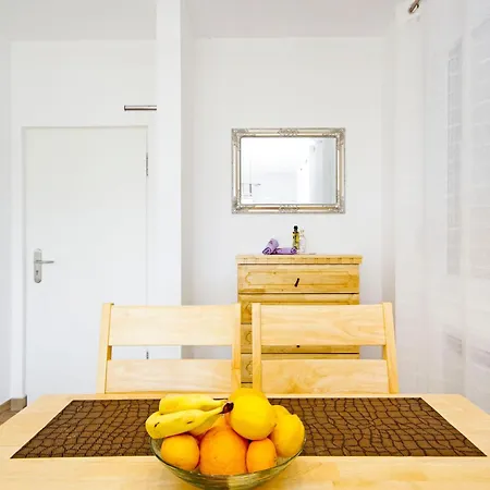 Lägenhet 4 Laura By Interhome