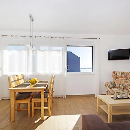 Daire 4 Laura By Interhome *
