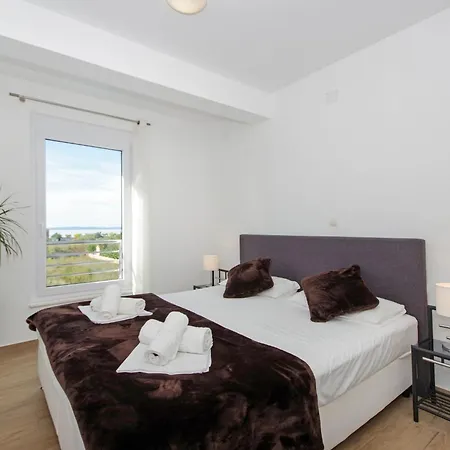 4 Laura By Interhome *