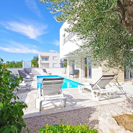 4 Laura By Interhome Daire