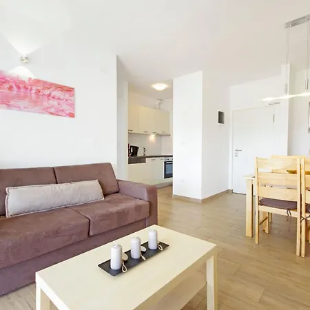 4 Laura By Interhome *