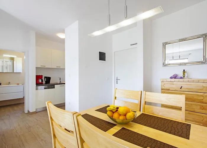 Apartman 4 Laura By Interhome *