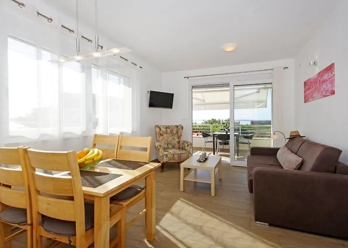 4 Laura By Interhome Apartman Privlaka