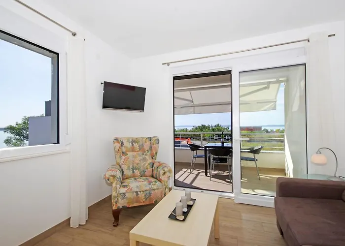 Apartman 4 Laura By Interhome Privlaka