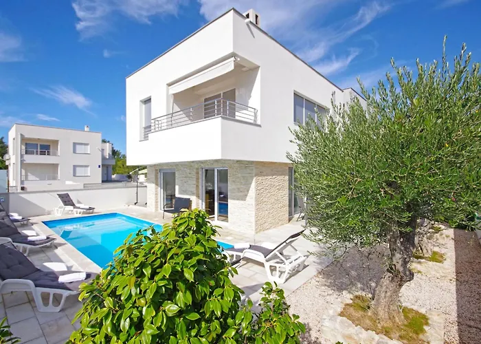 4 Laura By Interhome Привлака