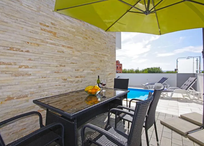 4 Laura By Interhome Привлака